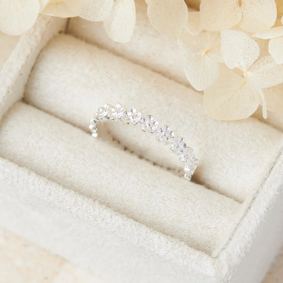 Blossom Chain Ring - Image 3