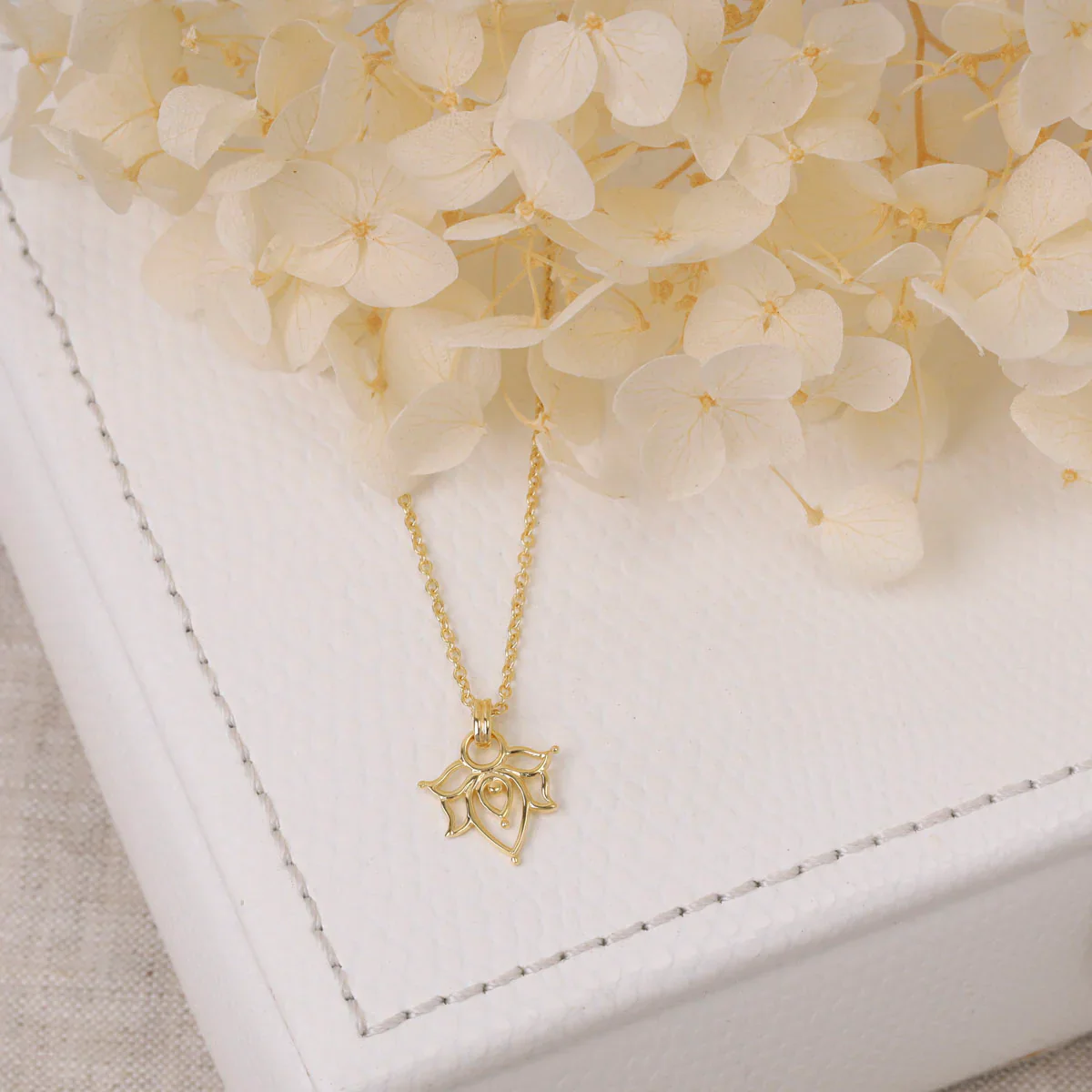 Dainty Lotus Necklace Gold - Image 3