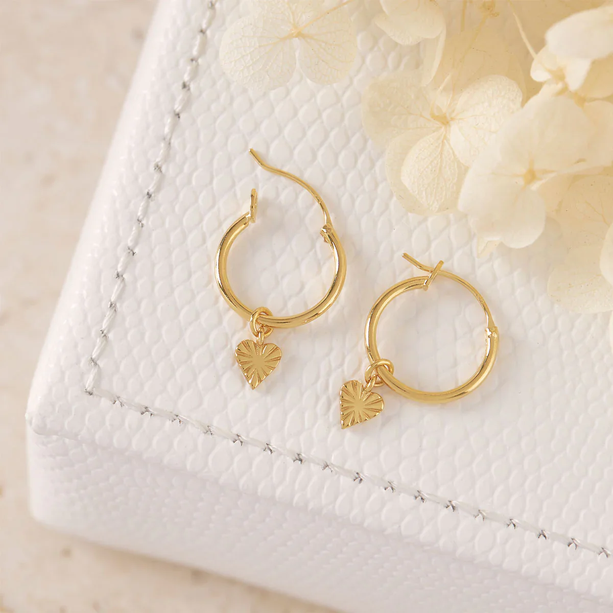 Sweetheart Hoops Gold - Image 3