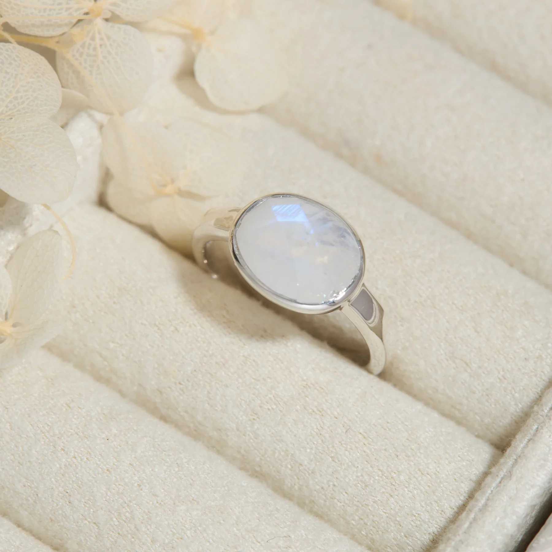 Ellipse Moonstone Ring - Image 3