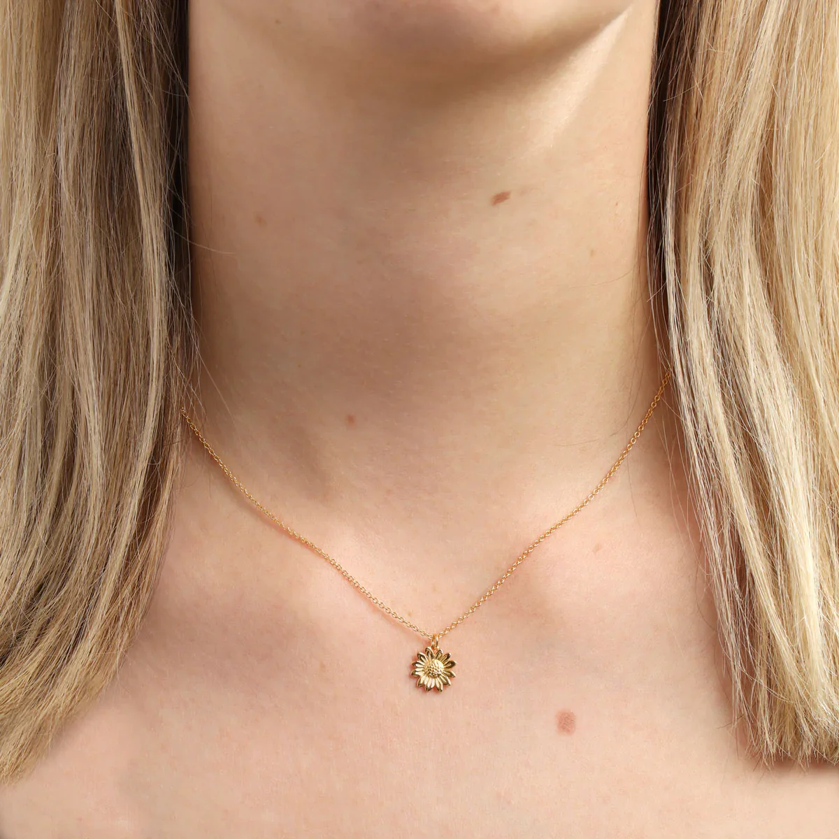 Blossoming Sunflower Choker Gold - Image 2