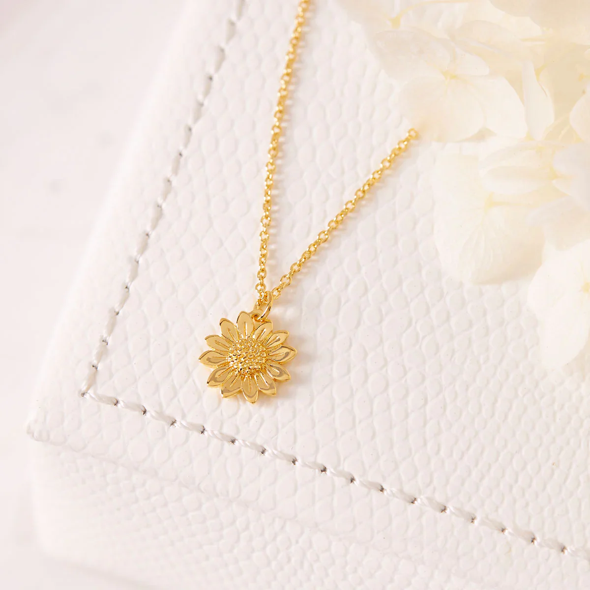 Blossoming Sunflower Choker Gold - Image 3
