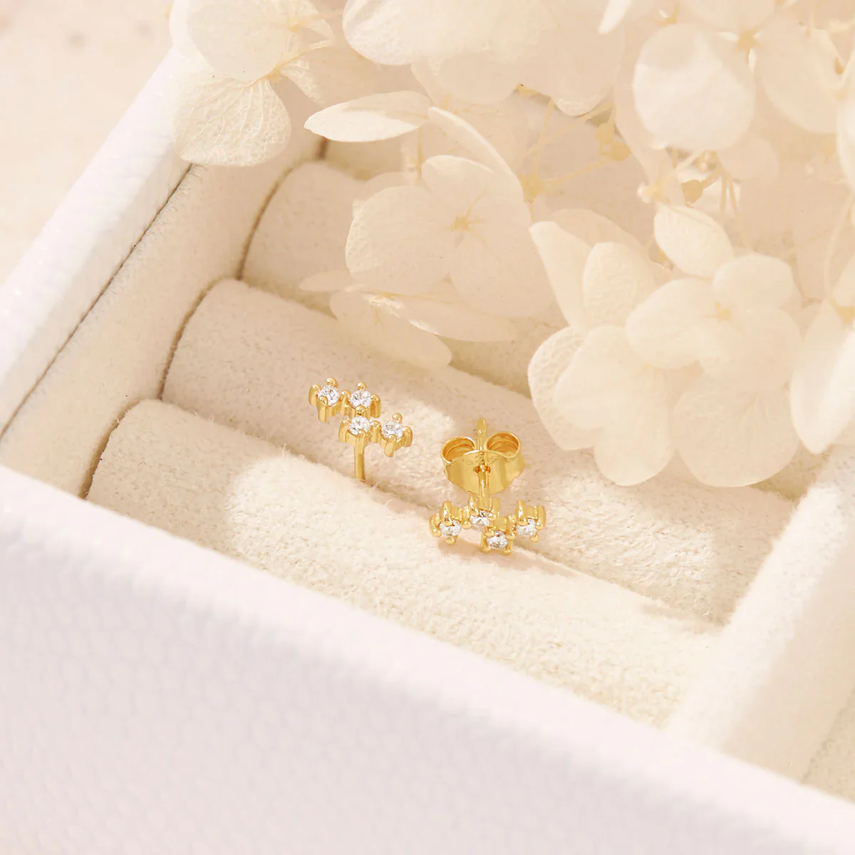 Nebula Crystal Studs Gold - Image 3