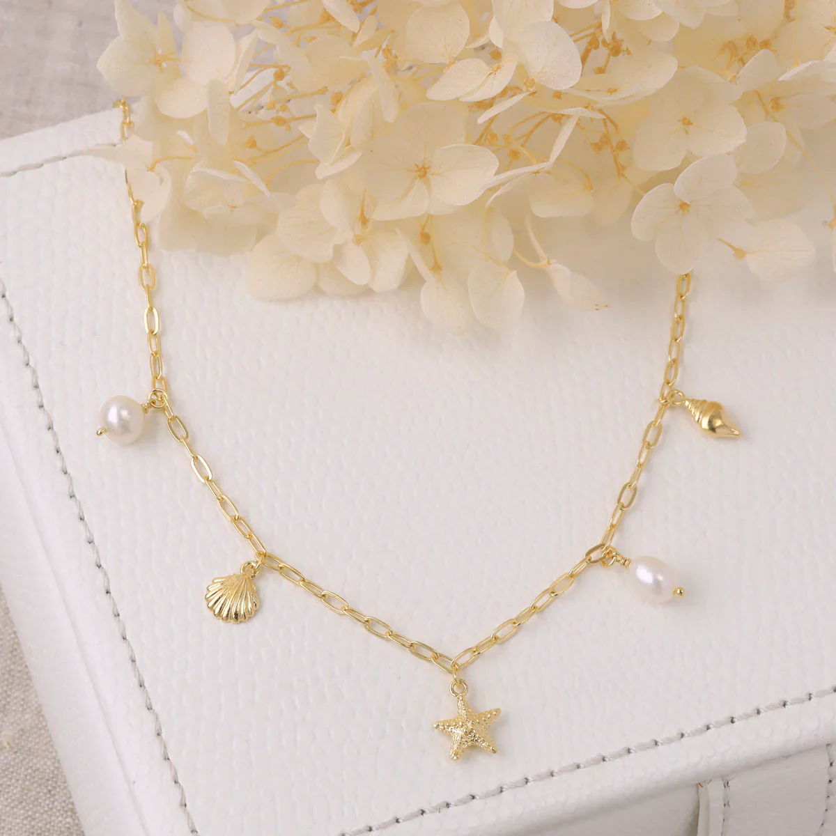 Oceanic Charm Pearl Necklace Gold - Image 3
