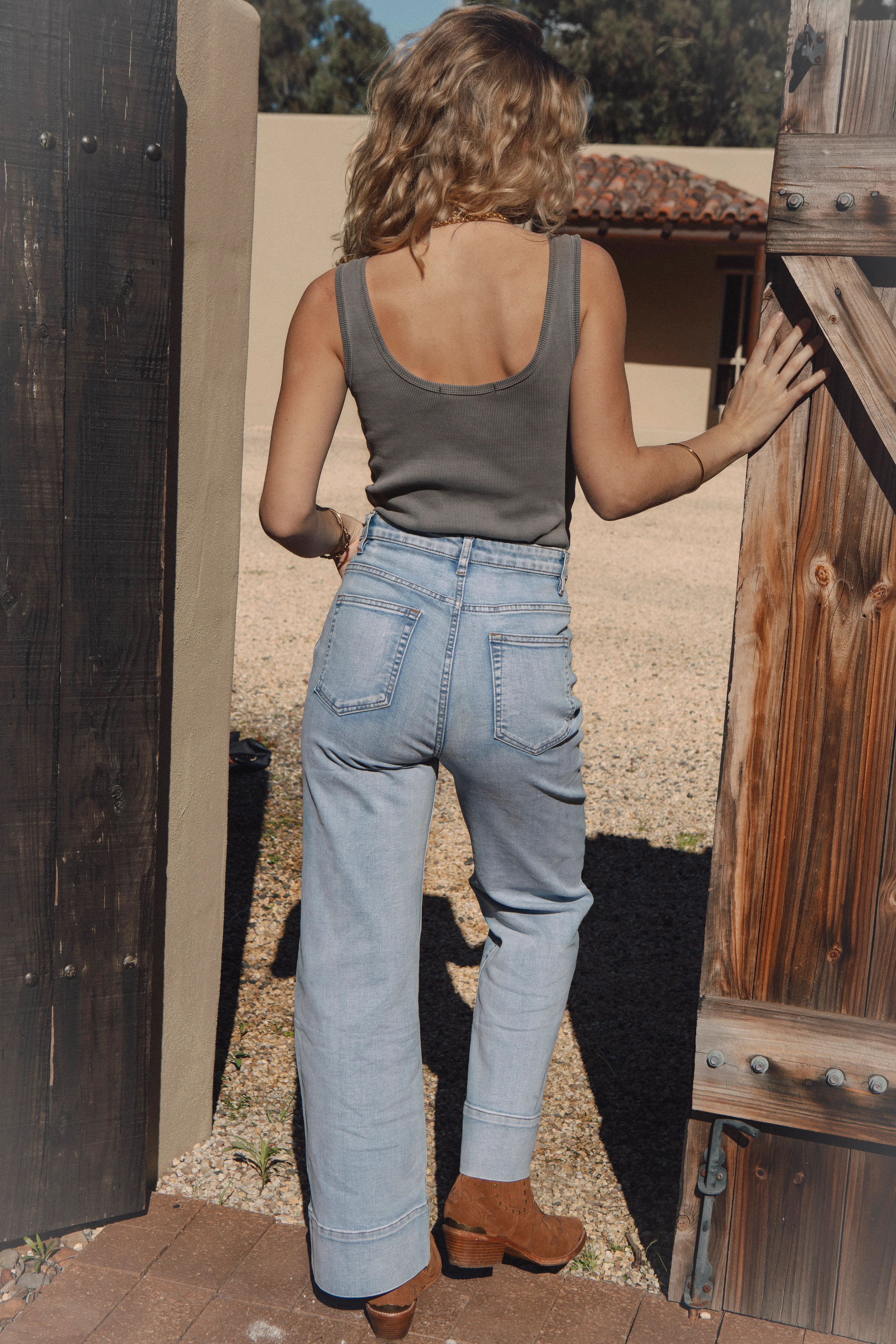 Paris Vintage Jean - Light Wash - Image 6