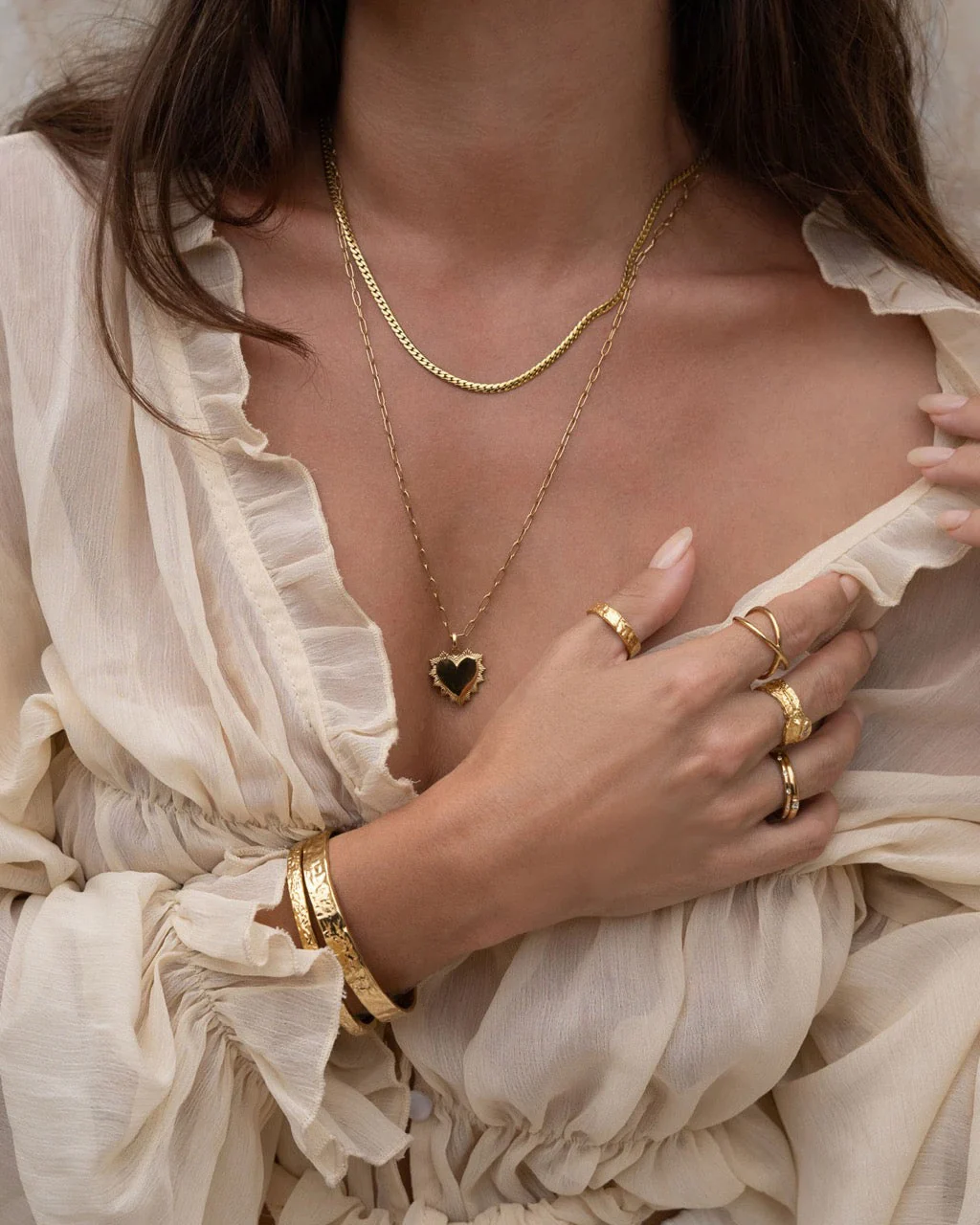 Queen of Hearts Gold Necklace - Image 2