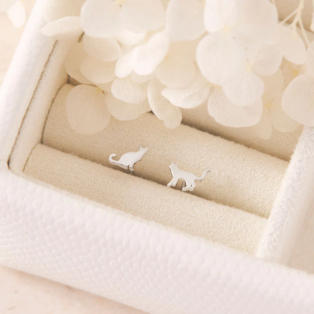 Otherworld Cat Studs - Image 3