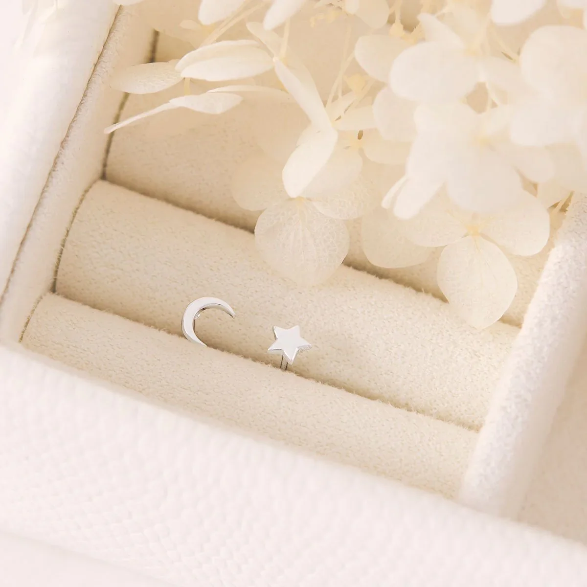 Galaxy Studs - Image 3