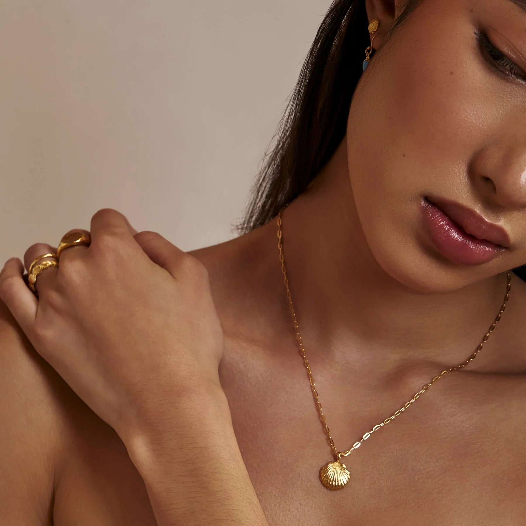 Sandshell Necklace Gold - Image 2