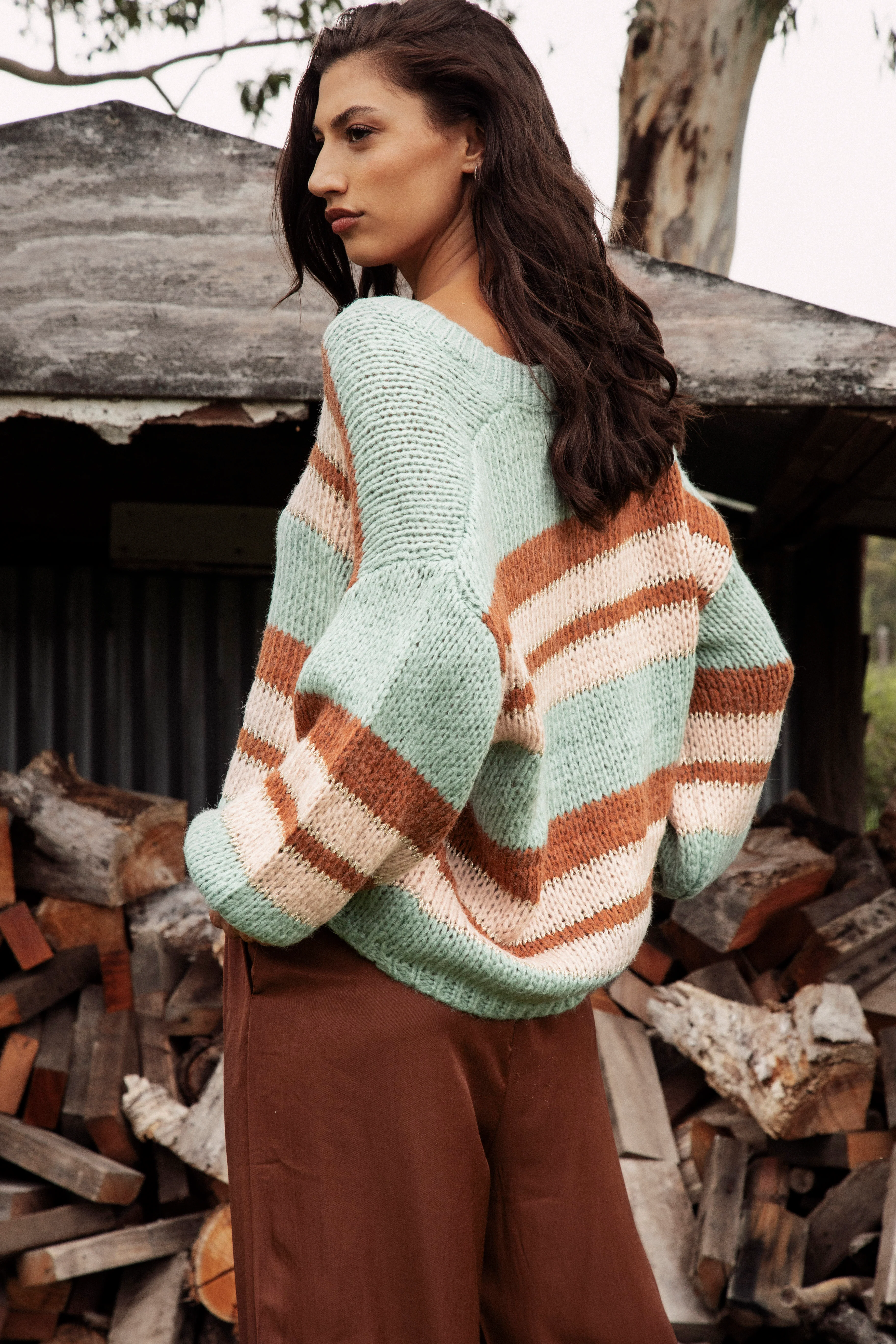 Soren V-Neck Jumper - Pistachio - Image 3