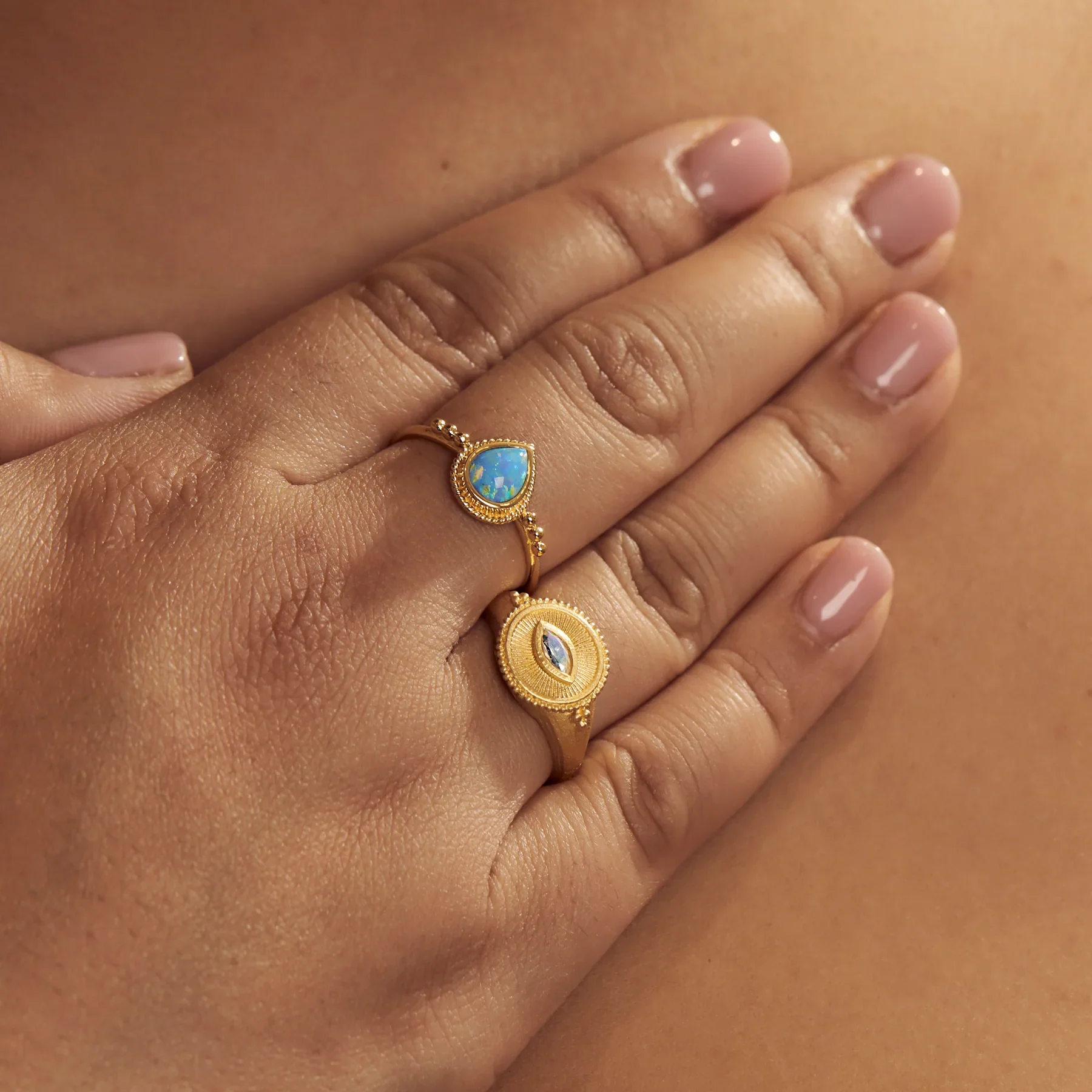 Soul Seer Moonstone Ring Gold - Image 2