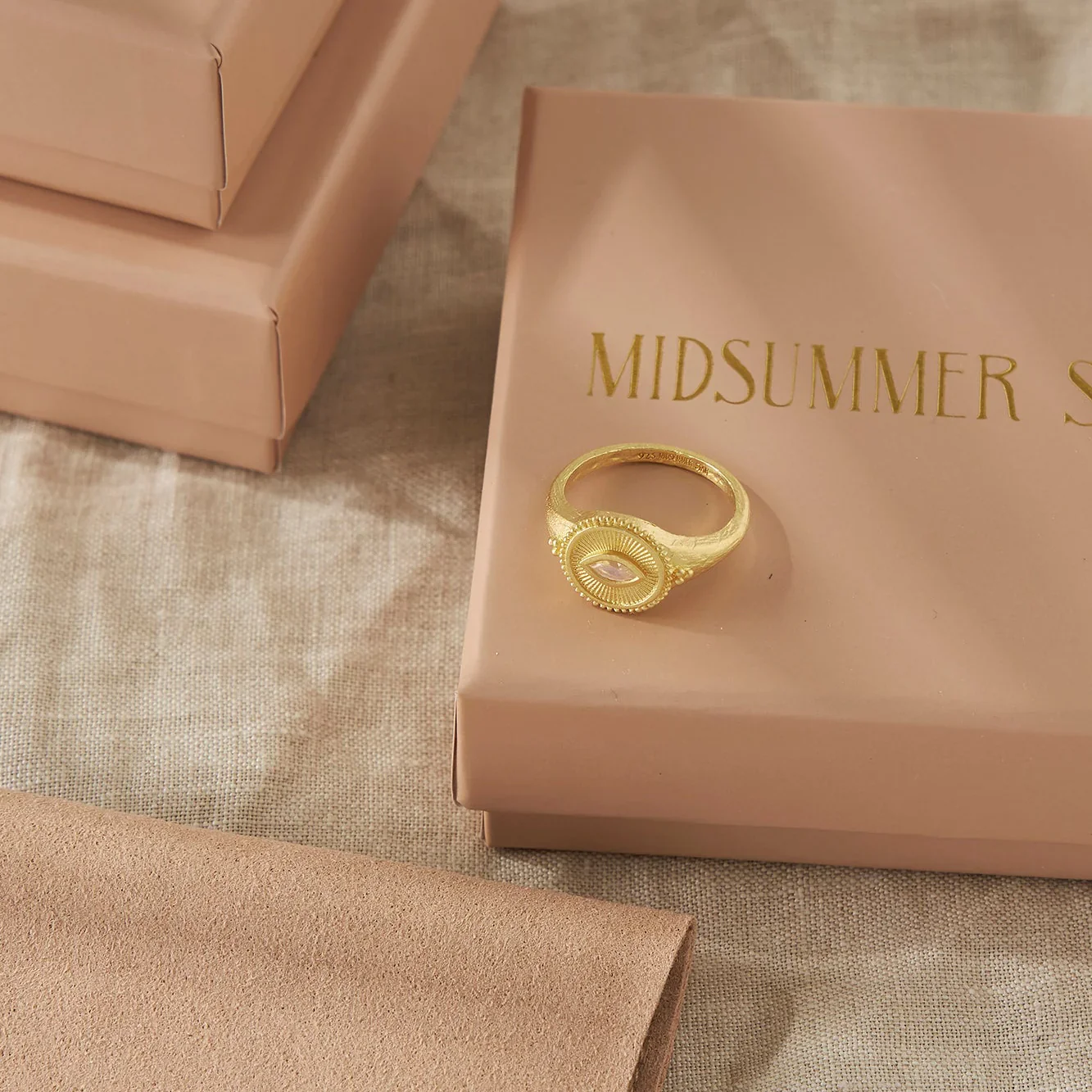 Soul Seer Moonstone Ring Gold - Image 3