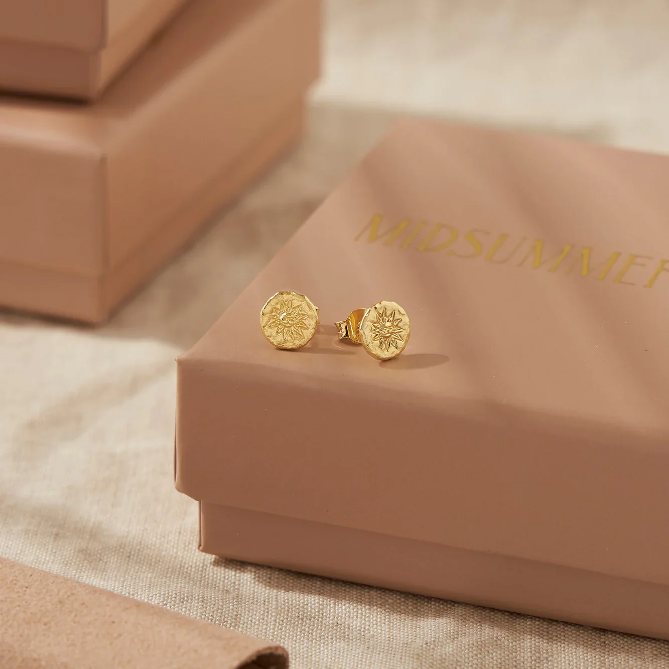 Sunkeeper Studs Gold - Image 3