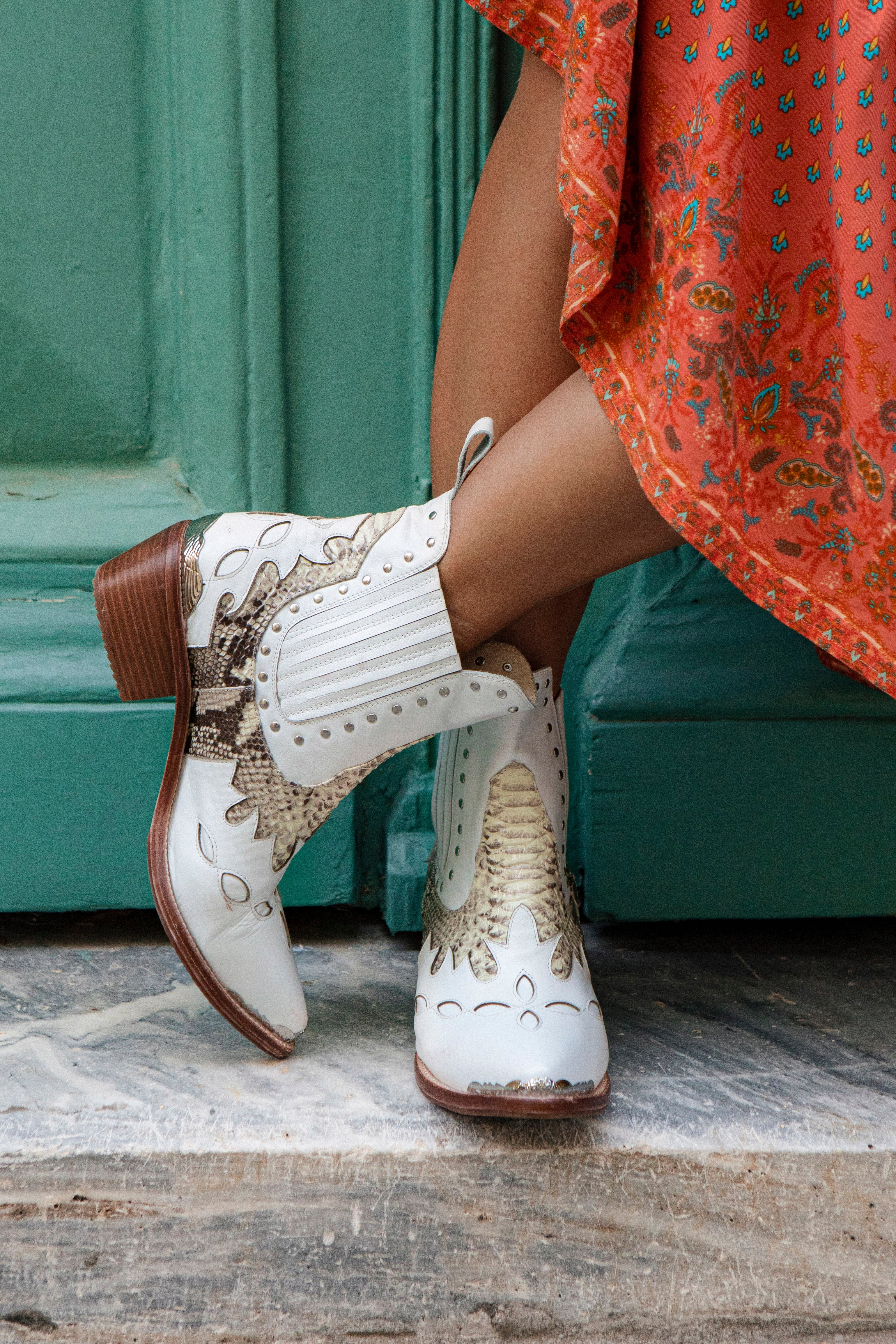 Traveller Boots - White - Image 6