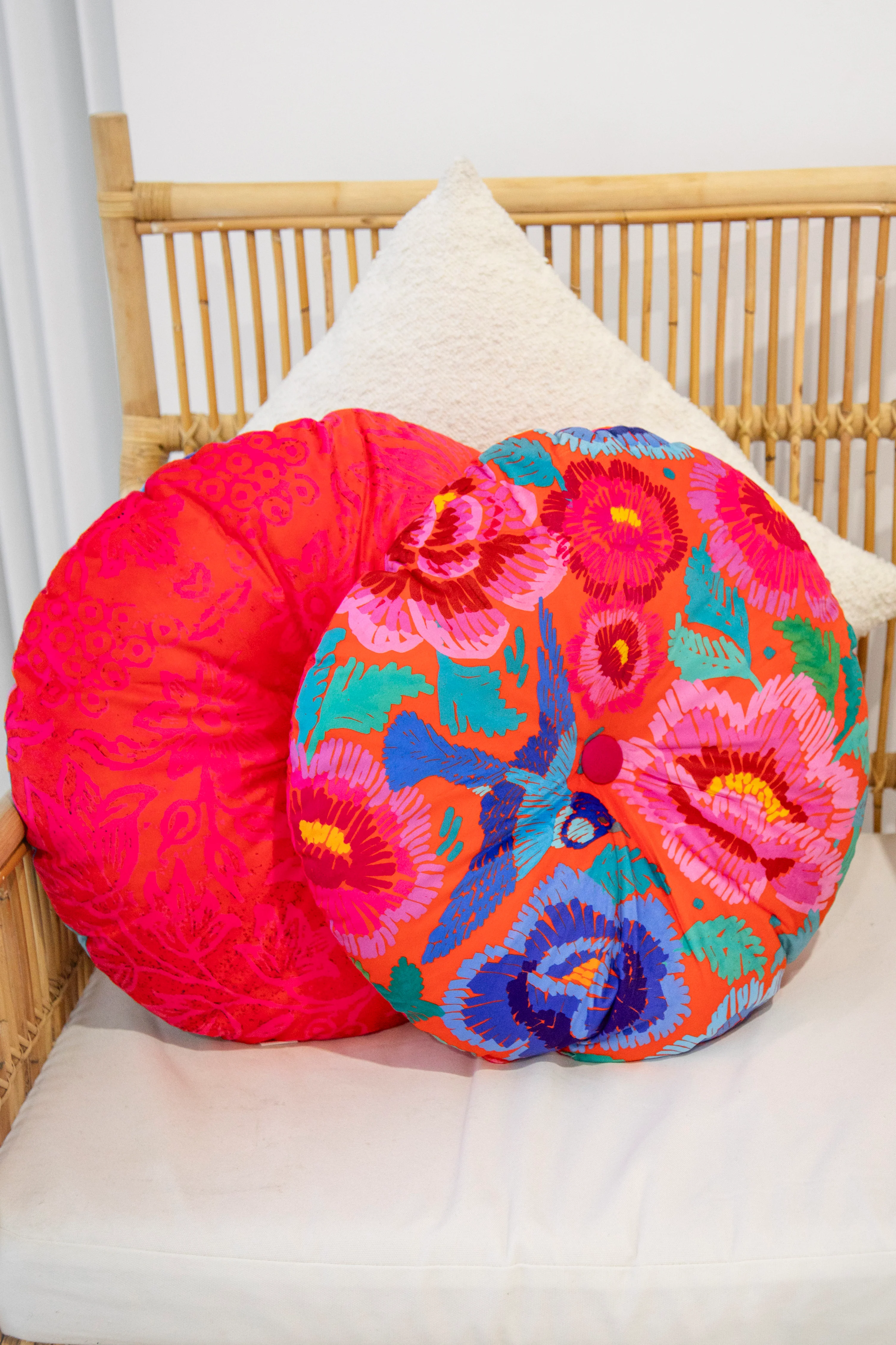 Velvet Cushion Round - Birds and Roses