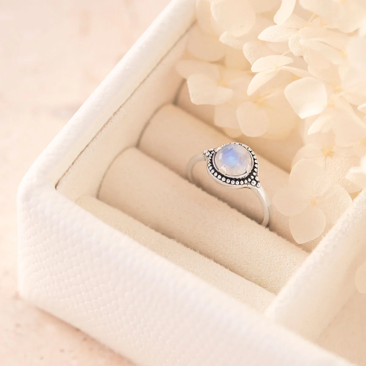Wonderland Moonstone Ring - Image 3